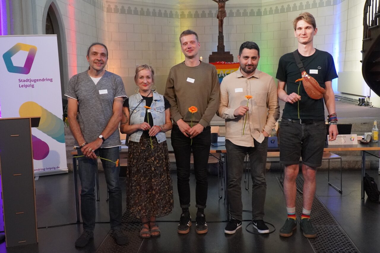 Der neue Vorstand v.l.n.r.: Pierre SchĂŒĂler, Carolin Senftleben, Chris Janecki, Halil Ănal, Tobias Abrotat.